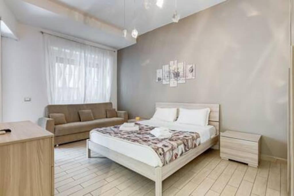 Domus Laterani By Jfm - Comfortable Apartment Big Terrace Colosseo Rome Luaran gambar