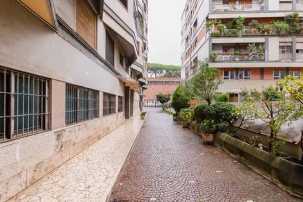 Domus Laterani By Jfm - Comfortable Apartment Big Terrace Colosseo Rome Luaran gambar