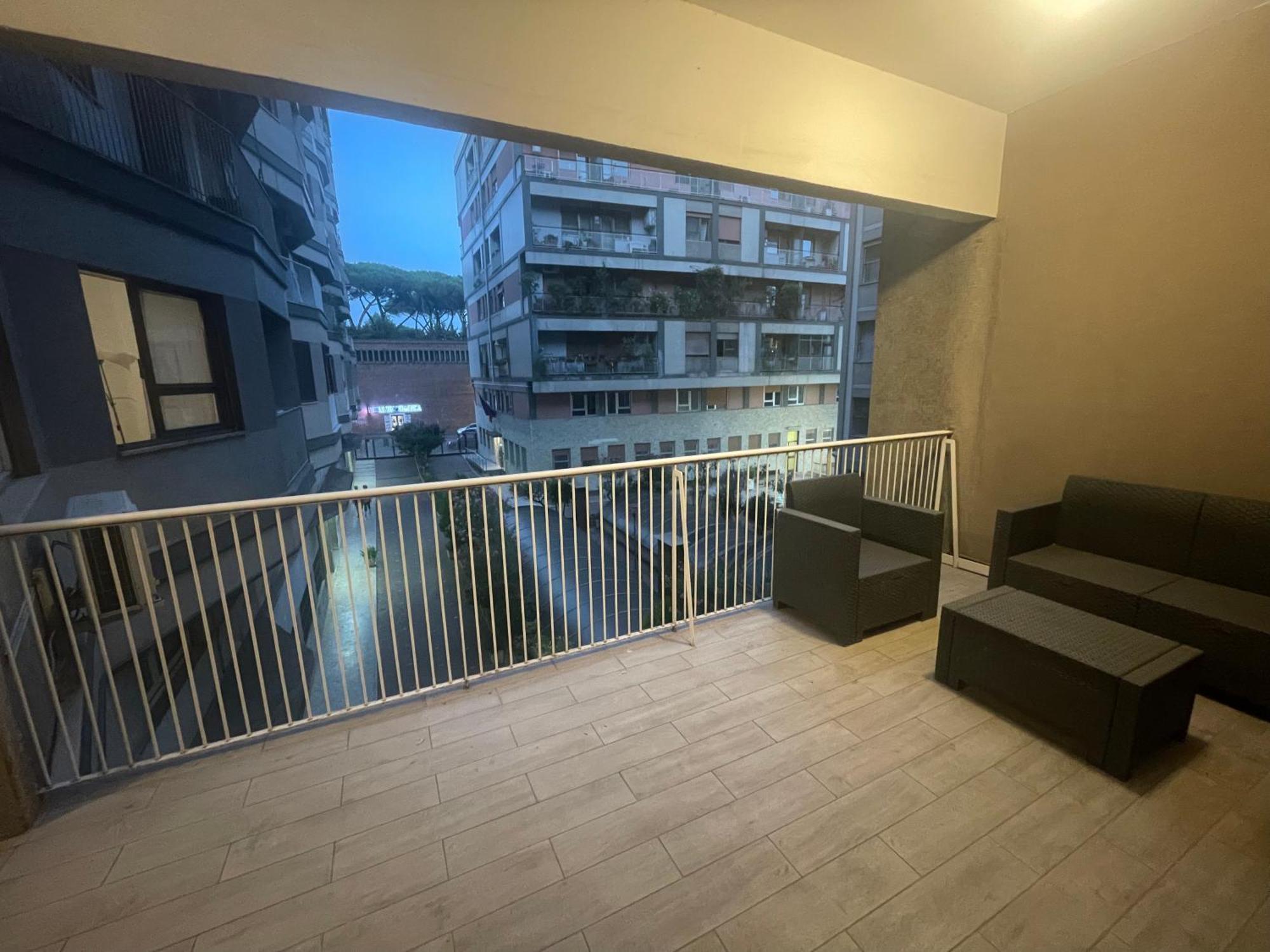 Domus Laterani By Jfm - Comfortable Apartment Big Terrace Colosseo Rome Luaran gambar